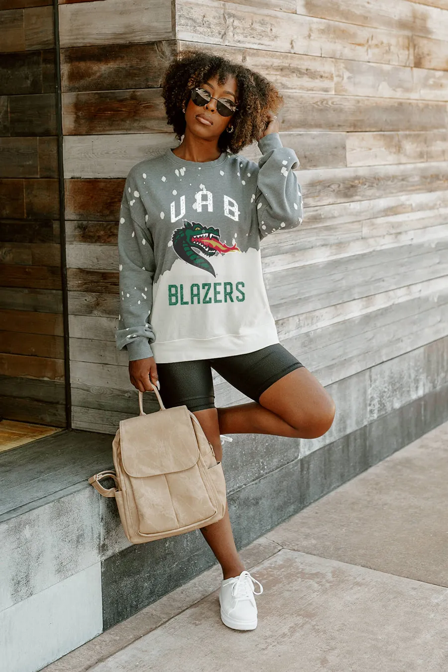 ALABAMA AT BIRMINGHAM BLAZERS UPCYCLE AND VINTAGE FADED WASH CREWNECK PULLOVER